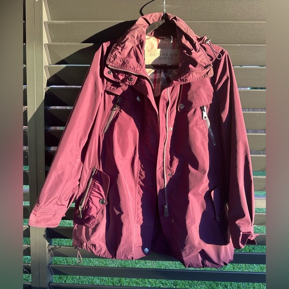 Burberry Red Utility Jacket with Stand-Up Collar and Relaxed Fit women’s size 8 - Picture 1 of 14